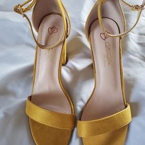 Mustard color open toe heels
